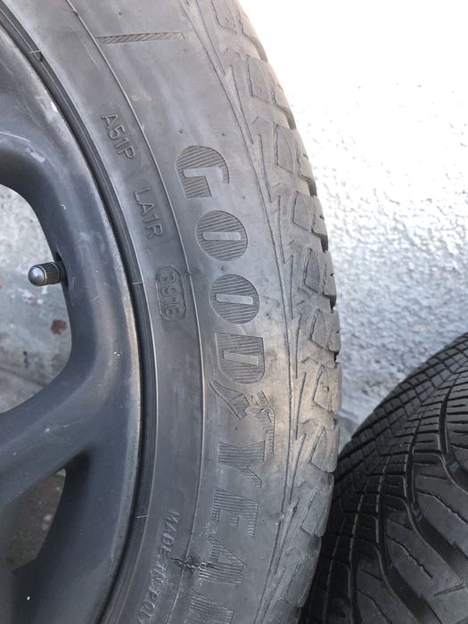 Alufelgi Ford 18 cali 5x108 opony wielosezonowe Gudyyer