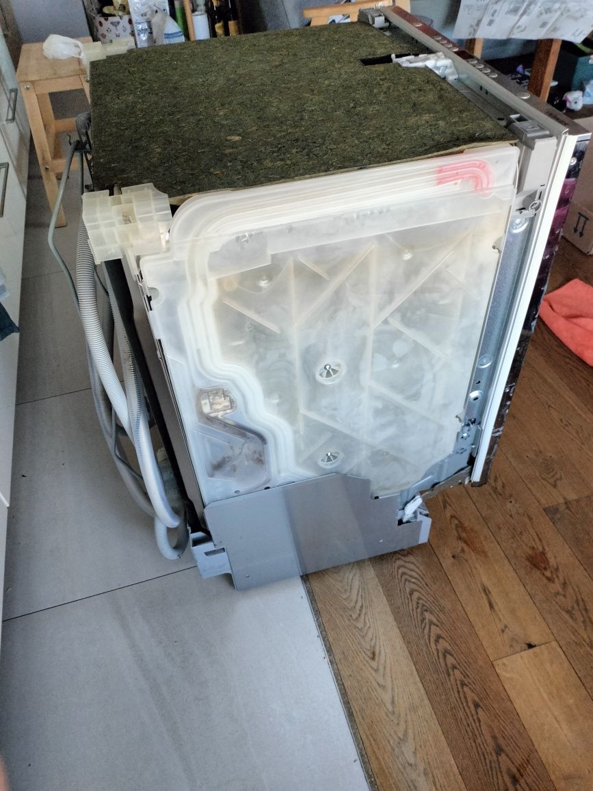 Zmywarka SIMENS SN64M060EU/65 błąd E-09.