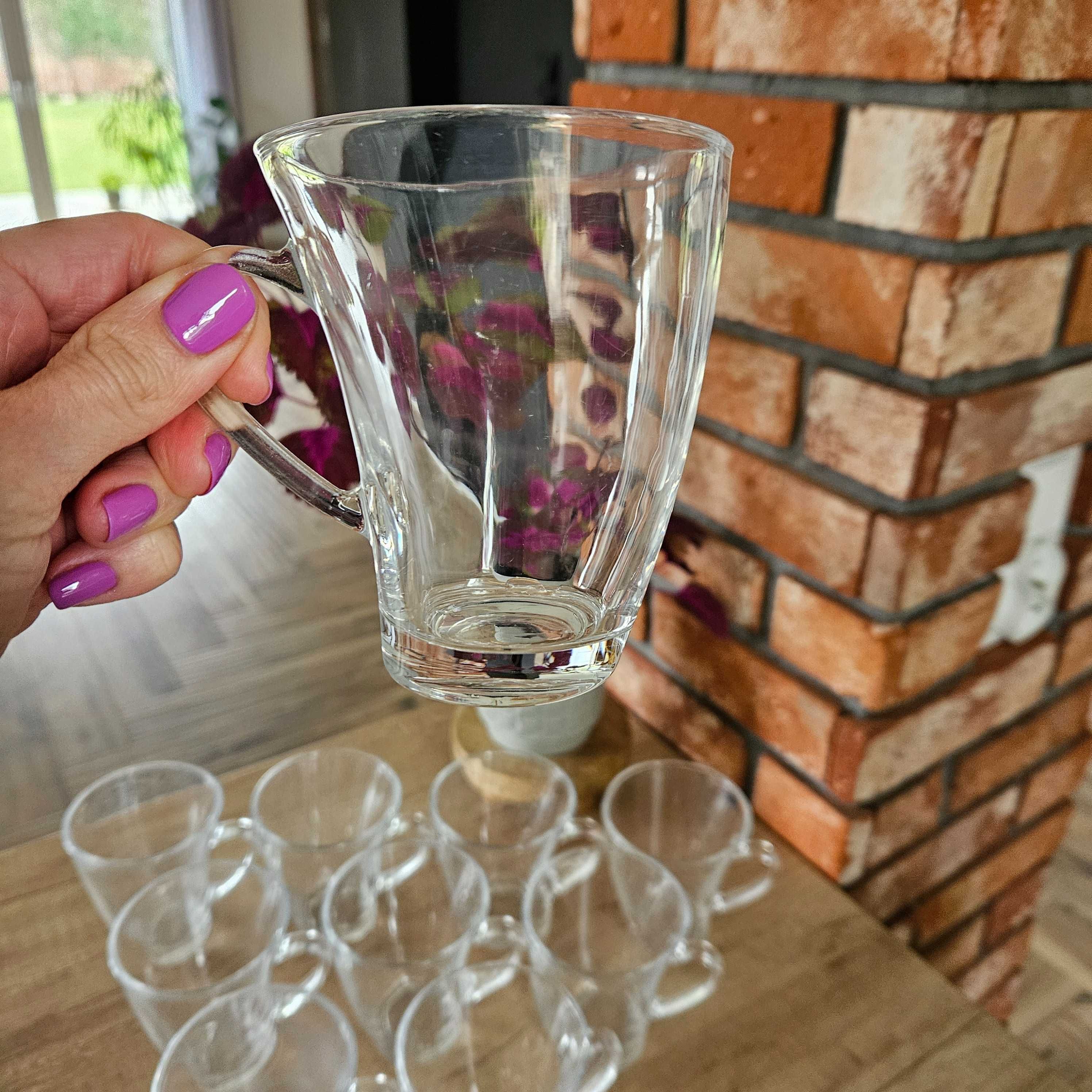 10 szklanek w ciekawym kształcie
