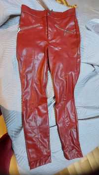 Spodnie skórzane Zara czerwone M