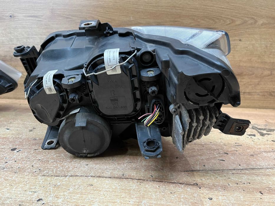 Lampa/reflektor przedni lewy prawy Seat Ibiza 4 Lift LED
