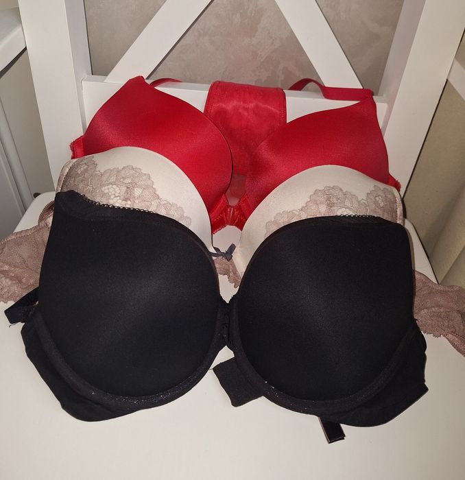 Ліфчик бюст Victoria's Secret 80C