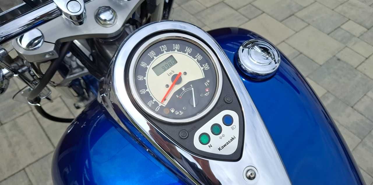 BIAŁY KRUK Kawasaki VN 900 Classic, 9980 km, I rej. 2010, EUROPA, bezw