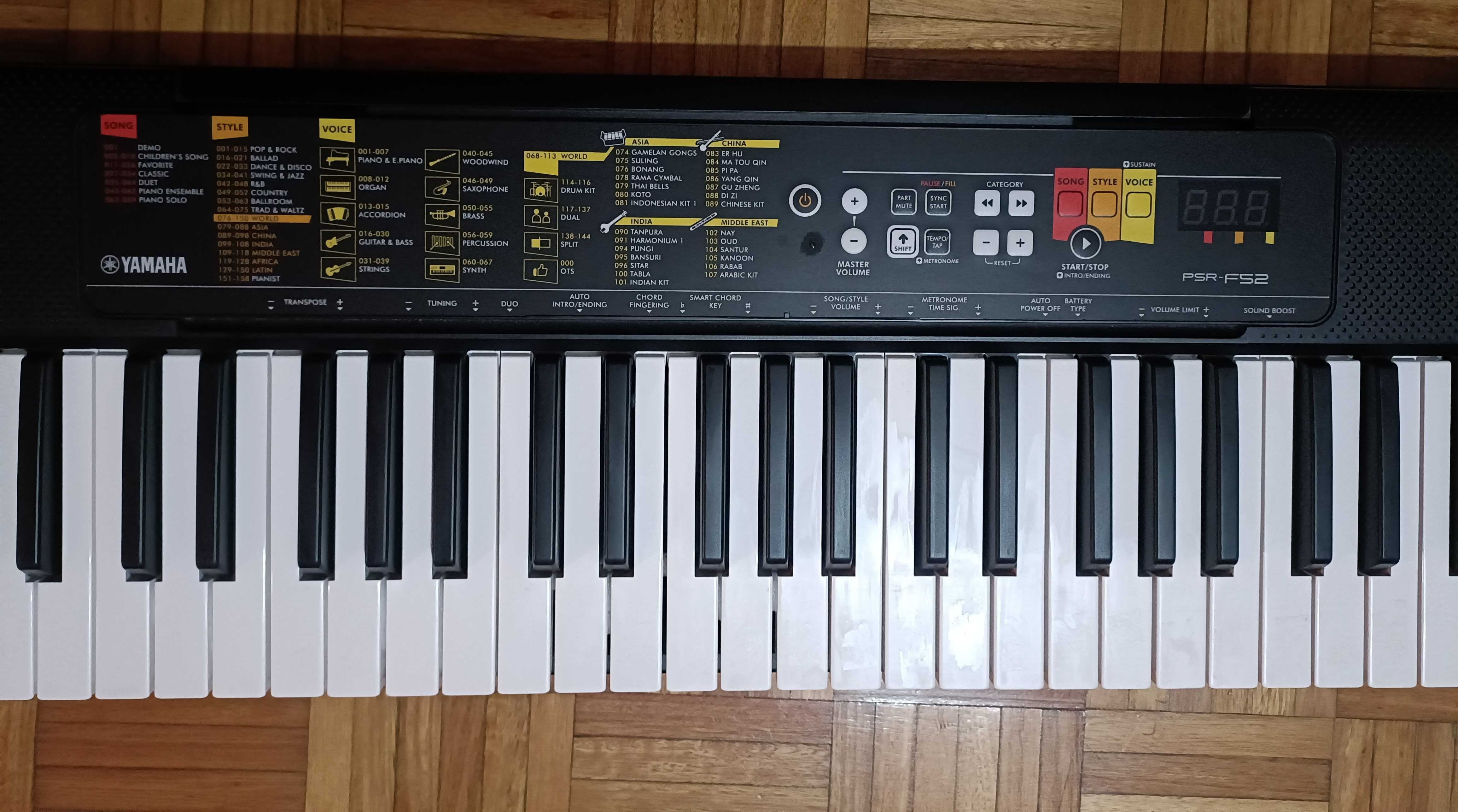 Yamaha PSR-F52 – Teclado , Praticamente Novo