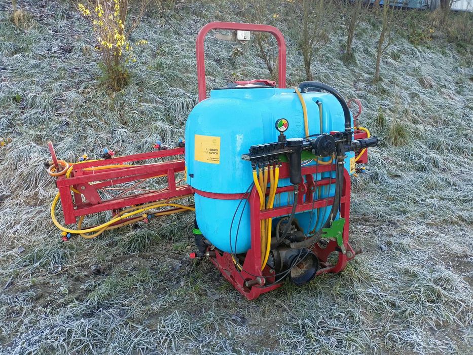 Opryskiwacza zawieszany  biardzki 400l