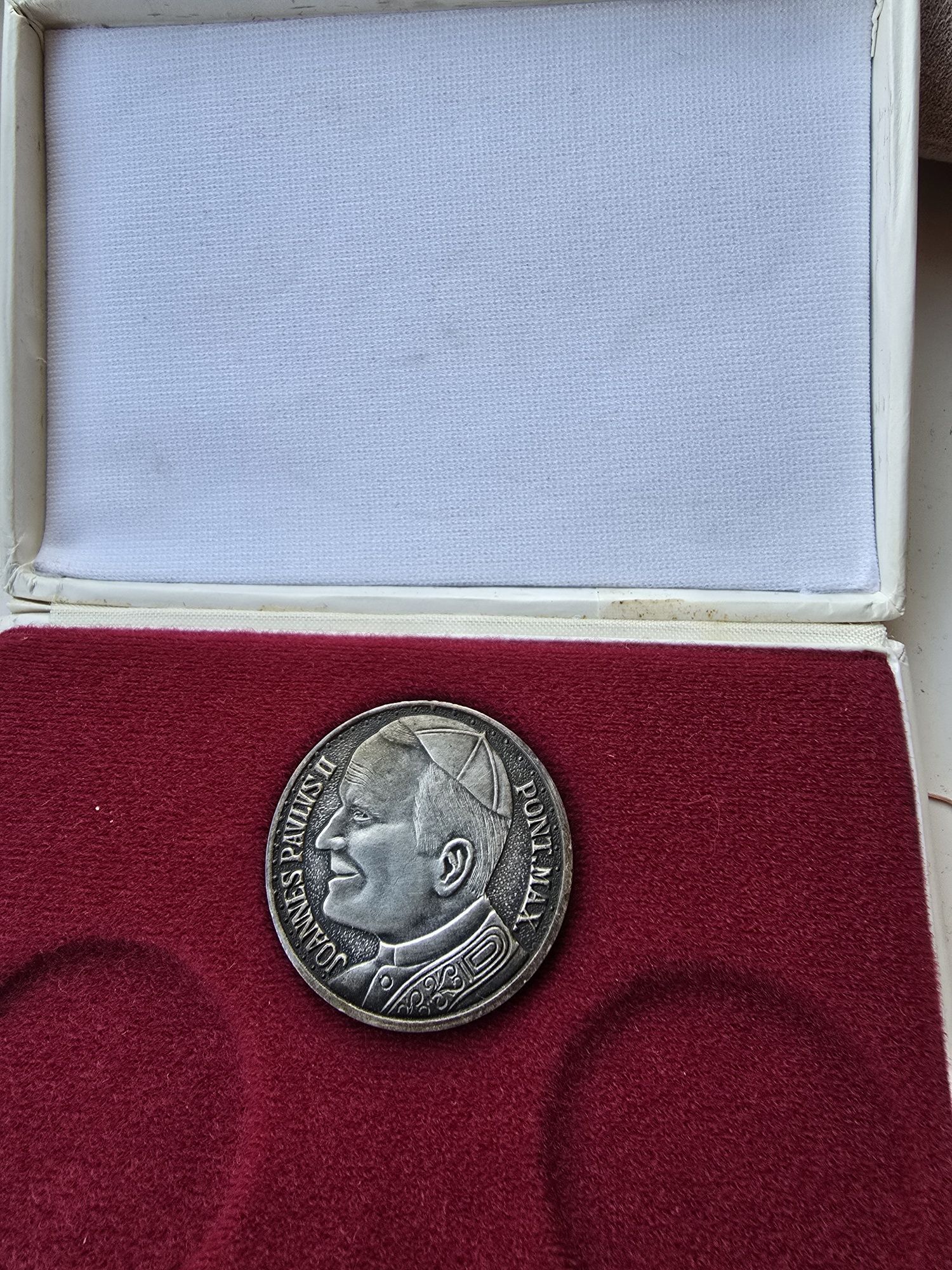 Moneta medalion Papież Jan Paweł II srebrzony 1984