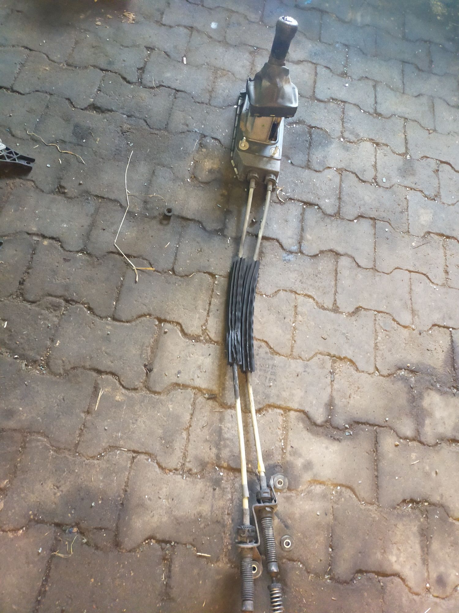 Wybierak biegów linki VW polo 1.6 9N