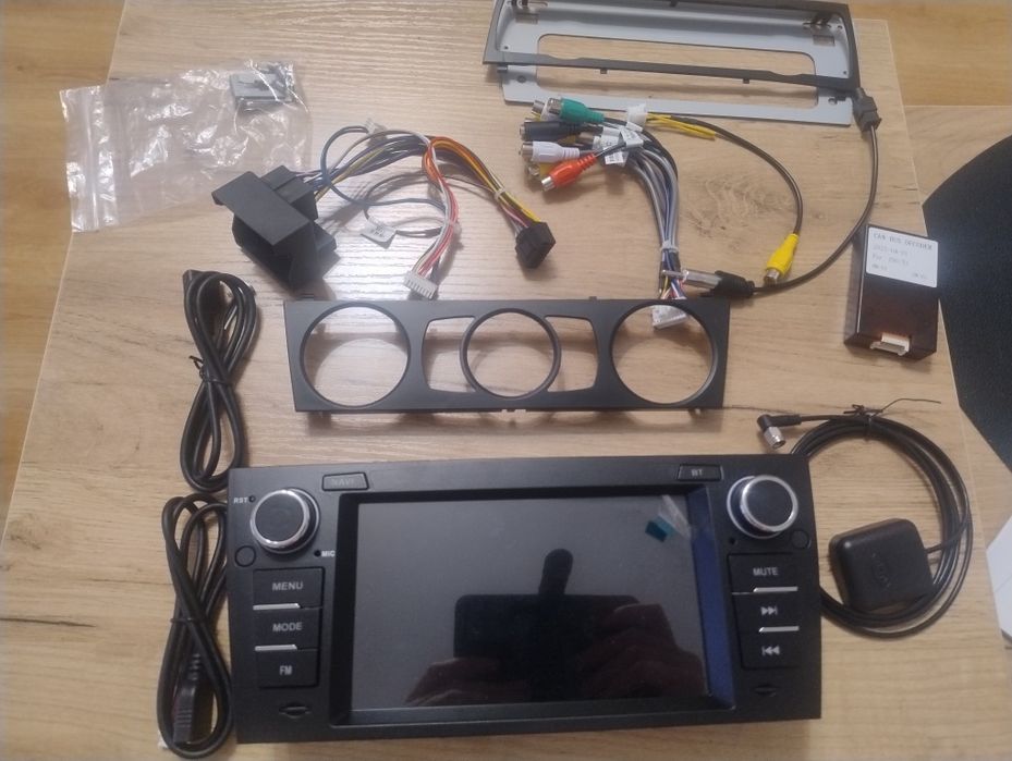Radio do BMW E90/91/92/93