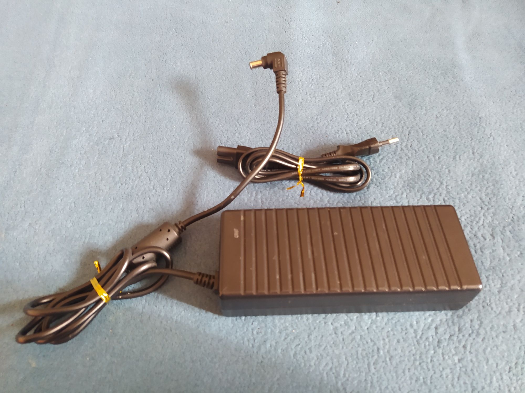 Блок питания Sony 19.5v 5.13a