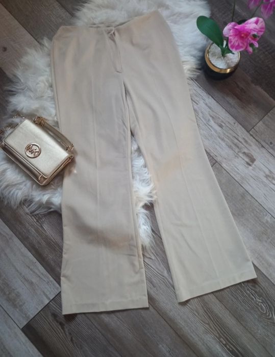 Prześliczne przewiewne spodnie   eleganckie na kant  kuloty