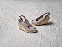 Nowe buty beżowe sandały damskie na koturnie Tommy Hilfiger rozmiar 37