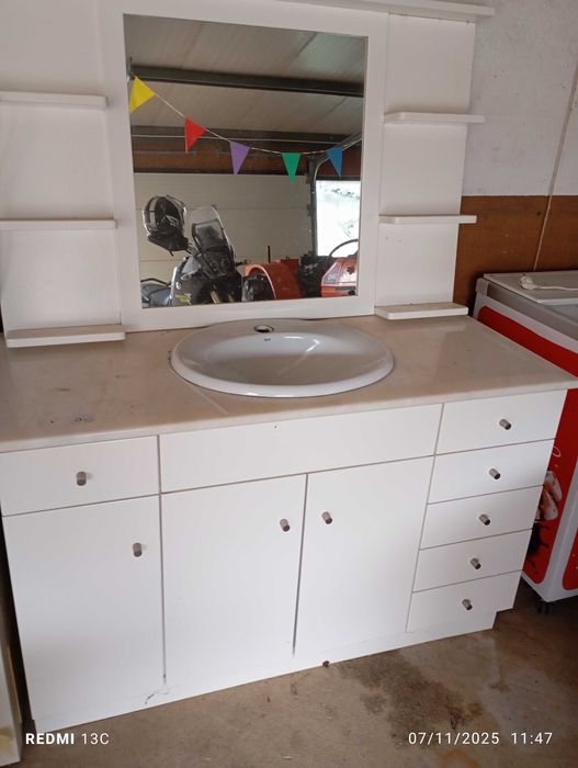 Móvel / lavatório Espelho