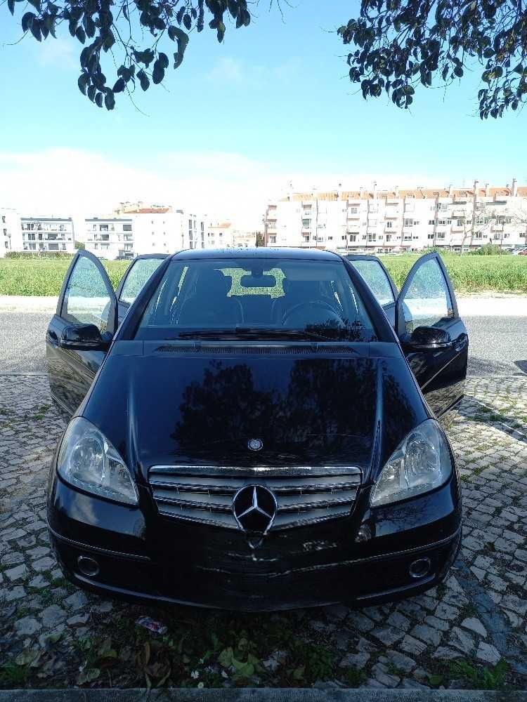 Mercedes-Benz A160 – Modelo Blue Efficiency Avantgarde