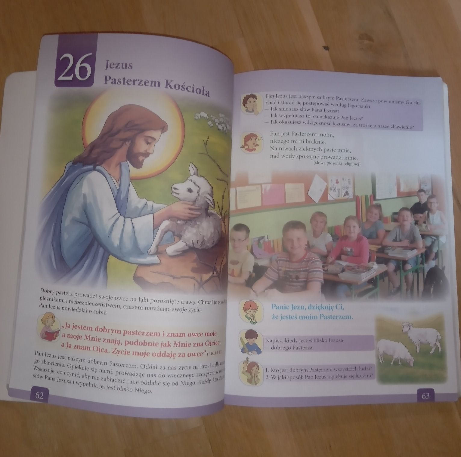 Podręcznik do religii klasa 2  Bòg daje nam swojego syna - Jezusa
