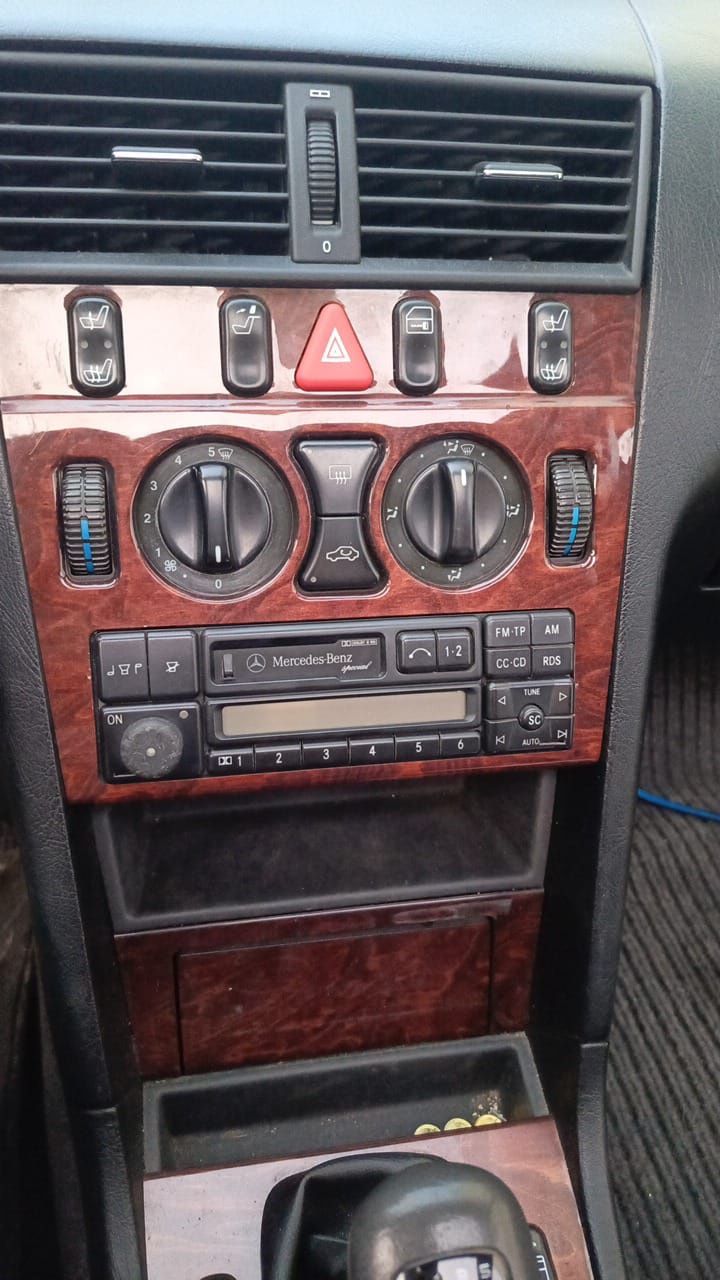 Radio samochodowe Mercedes Becker special kaseciak sprawne cały zestaw