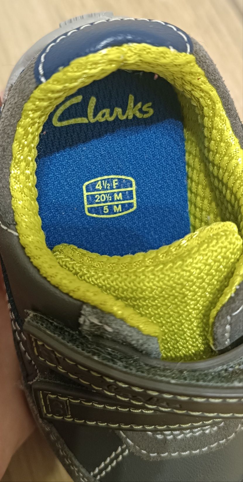 Clarks 20,5 20 1/2 buty półbuty wiosenne dla chłopca skóra rzepy