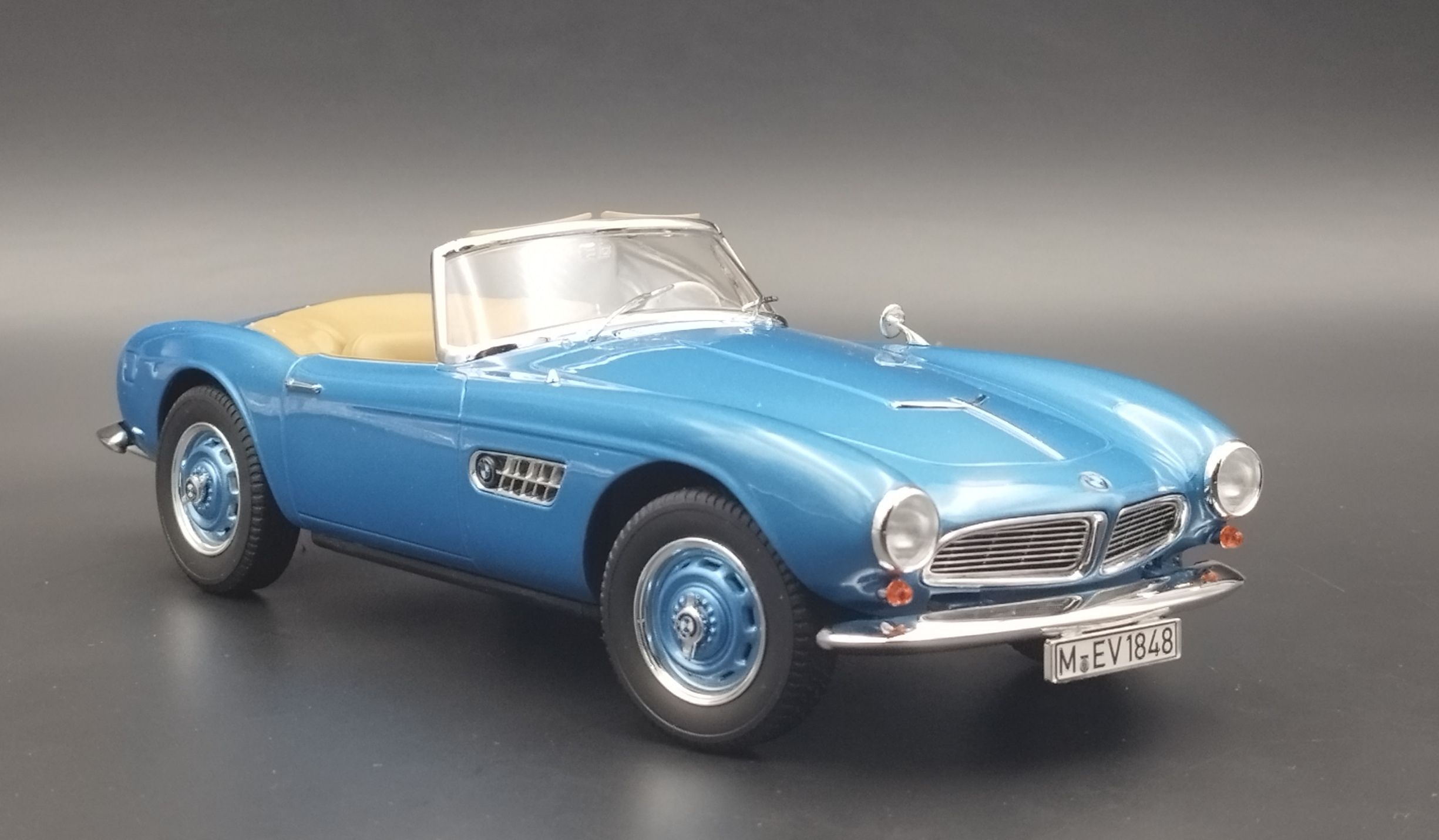 1:18 Norev 1957  BMW 507 Cabriolet Blue