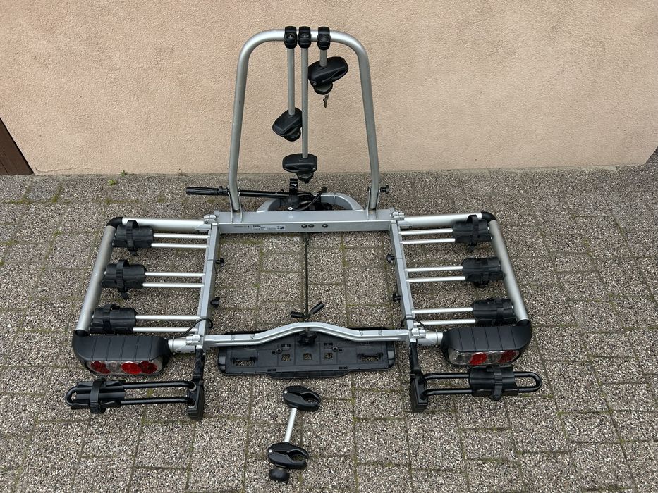 Bagażnik rowerowy Thule na cztery rowery na hak holowniczy