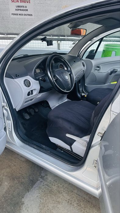 Carro para dia a dia em bom estado nada a fazer