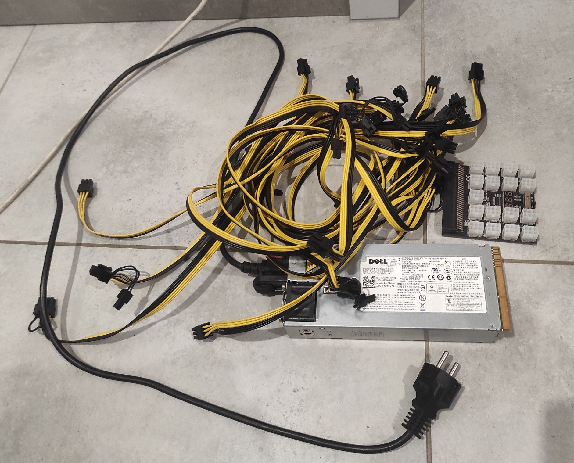 Zasilacz serwerowy DELL 12V 1400W z modułem