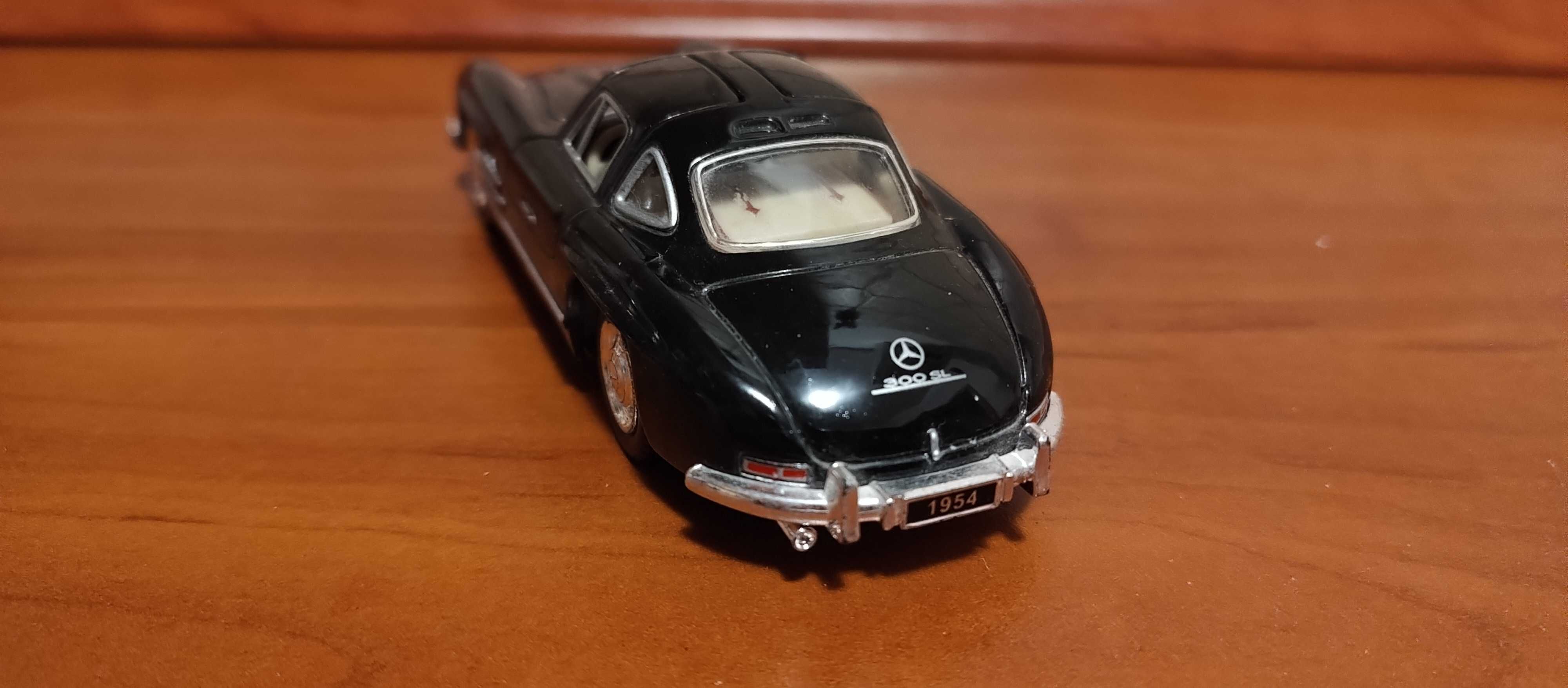 Mercedes Benz 300 SL skala 1/36 model 1954