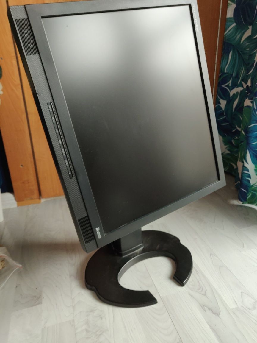 Iiyama ProLite H481s 19" monitor LCD