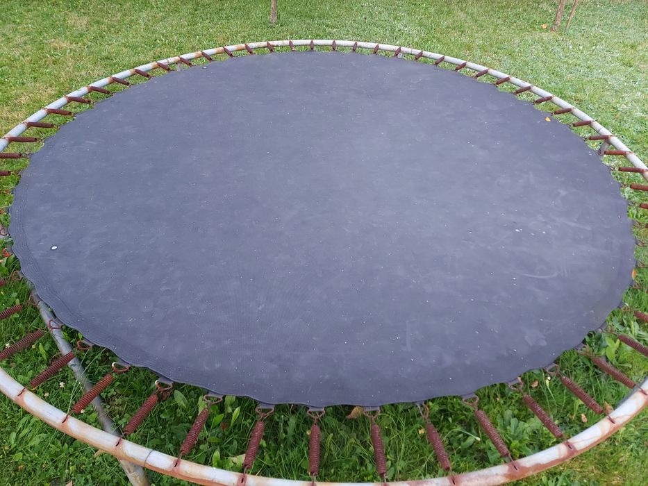 Trampolina oddam za darmo