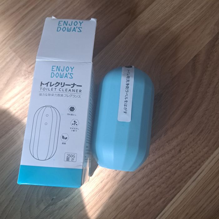 Automatyczny środek do czyszczenia toalet