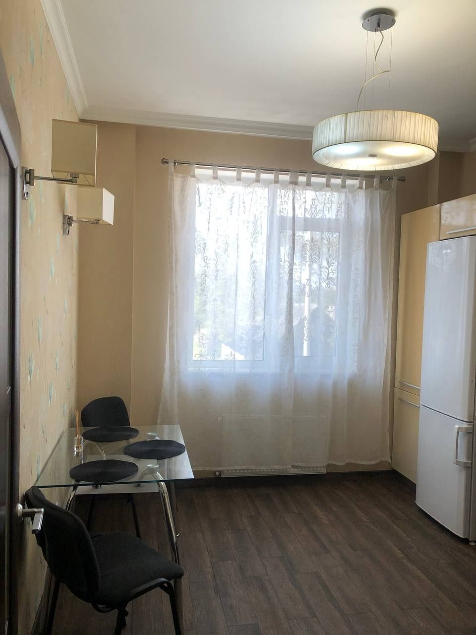 Сдам 1 комнатную квартиру 
11 жемчужина/ Малиновского