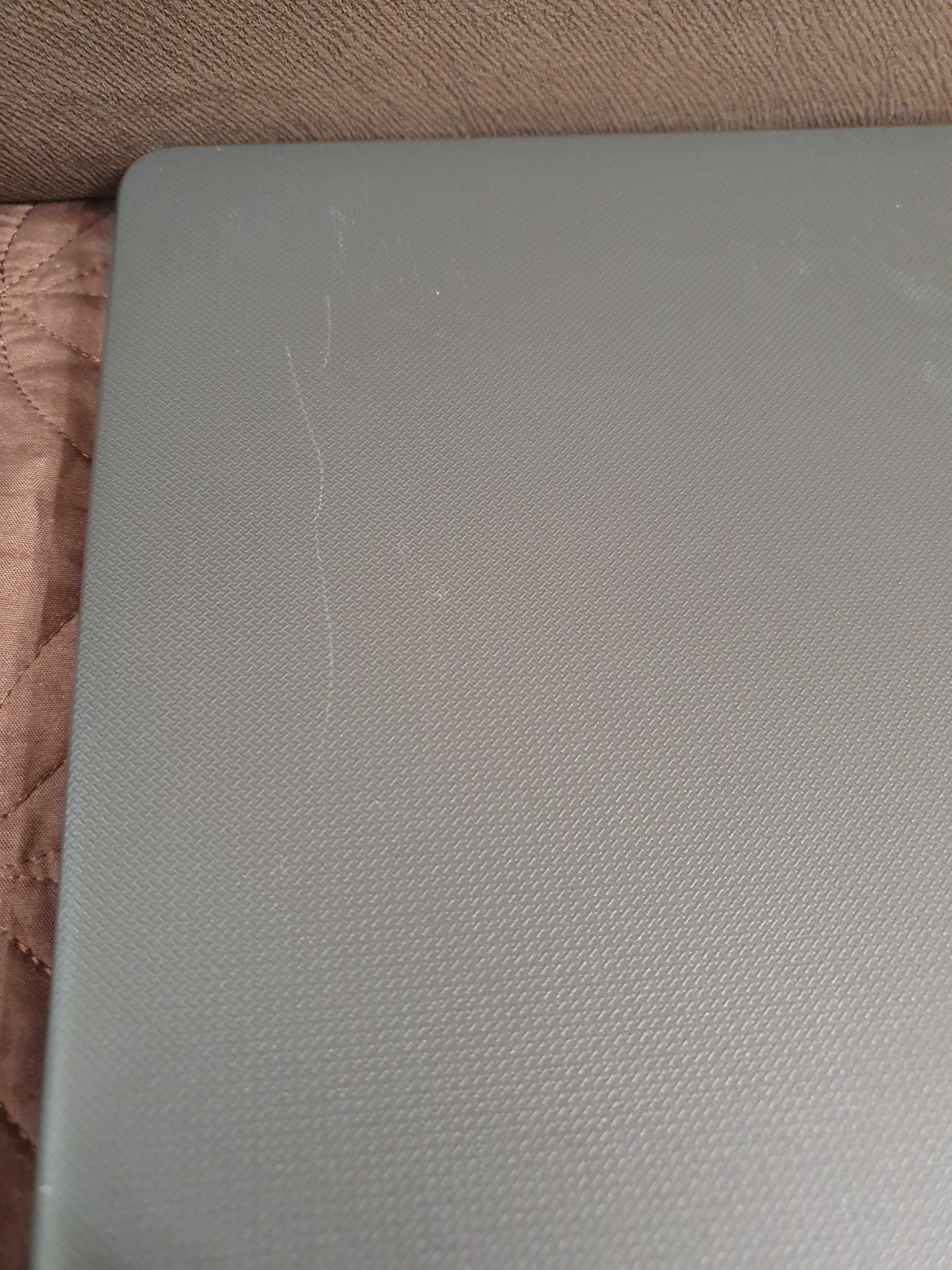 Laptop HP TPN-C129
