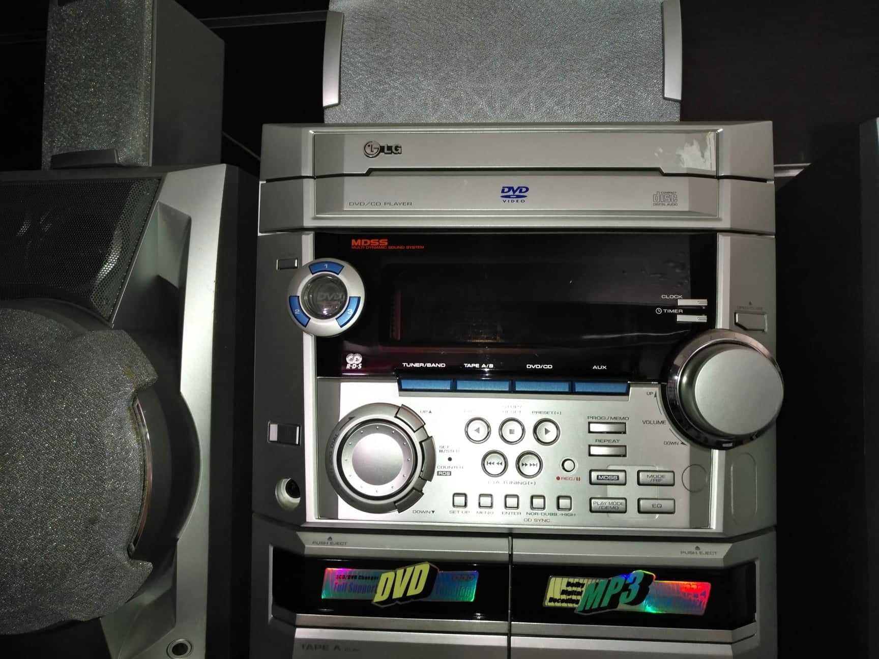 HI-FI  LG-FFH-DV55 som surround 5 colunas, sem uso, funciona em pleno