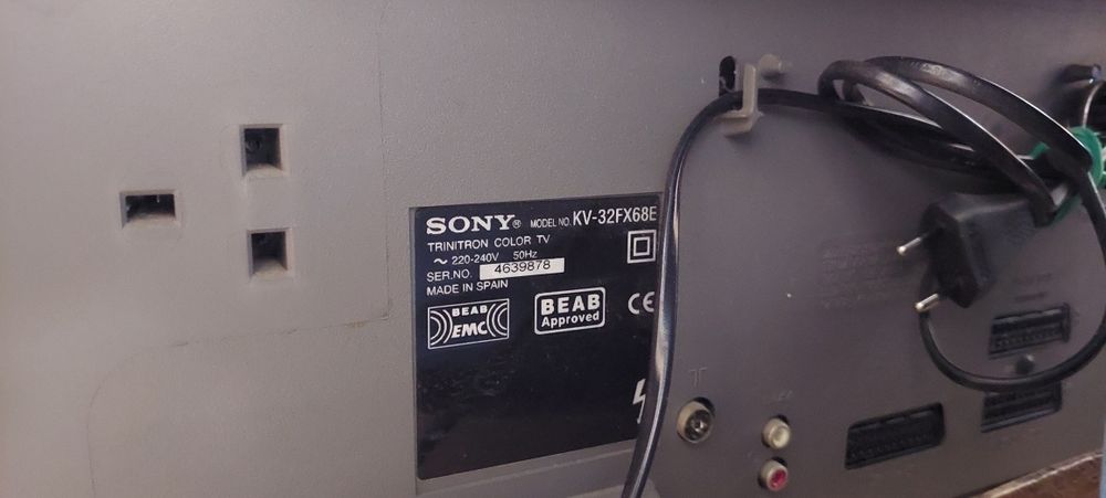 Televisão Sony Trinitron 80cm