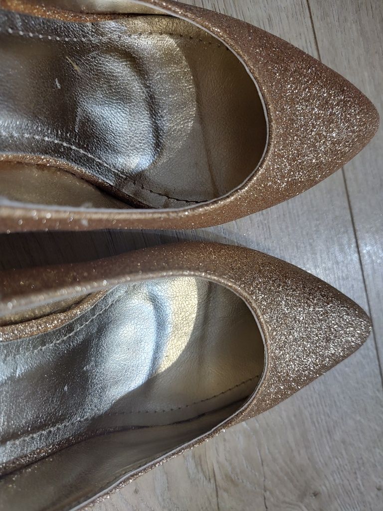 Buty na obcasie złoty brokat Level 38 wesele ślub przyjęcie