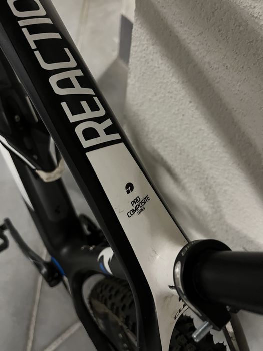 Rower Cube 27,5 Carbon Reaction Pro Mtb