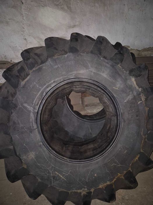 Шини для комбайна Michelin 680/75 R-32