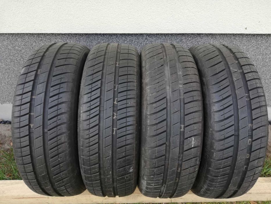 4 opony letnie Dunlop 175/60R15. Bieżnik ok 7mm.