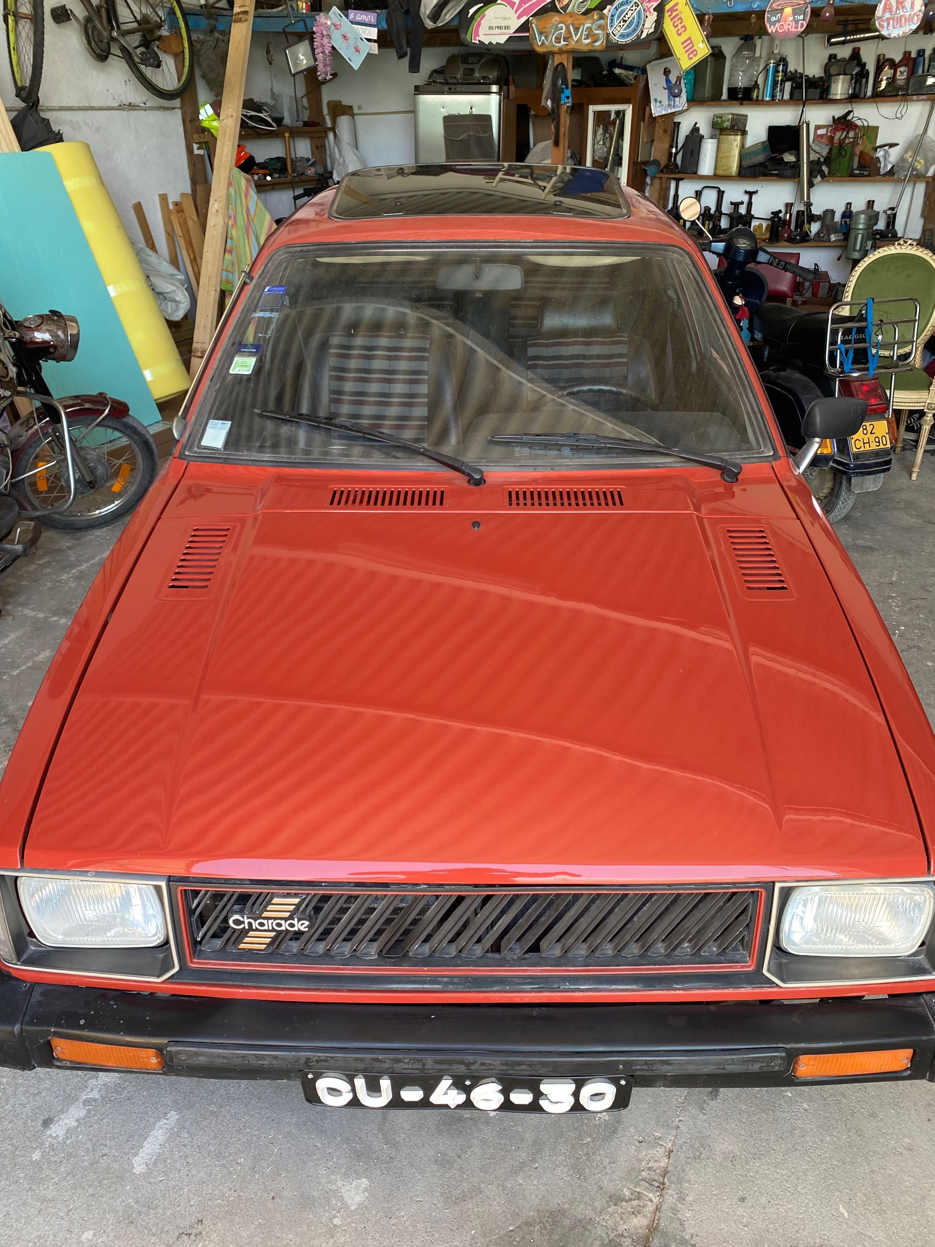 Daihatsu Charade xte 5speed ac