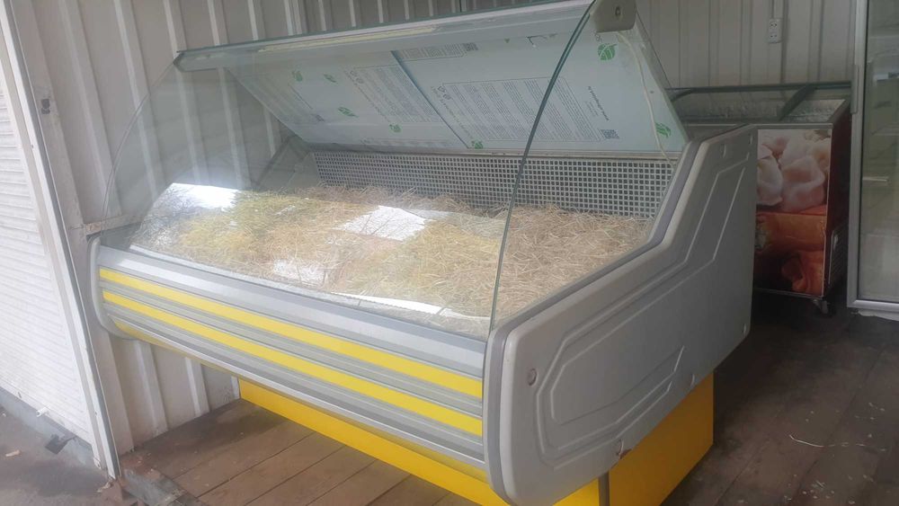 Холодильна вітрина