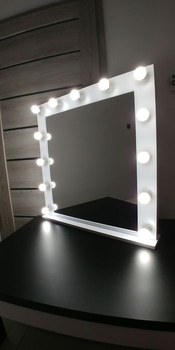 Lustro 80x80 make UP do makijażu wizażu Led Hollywood toaletka