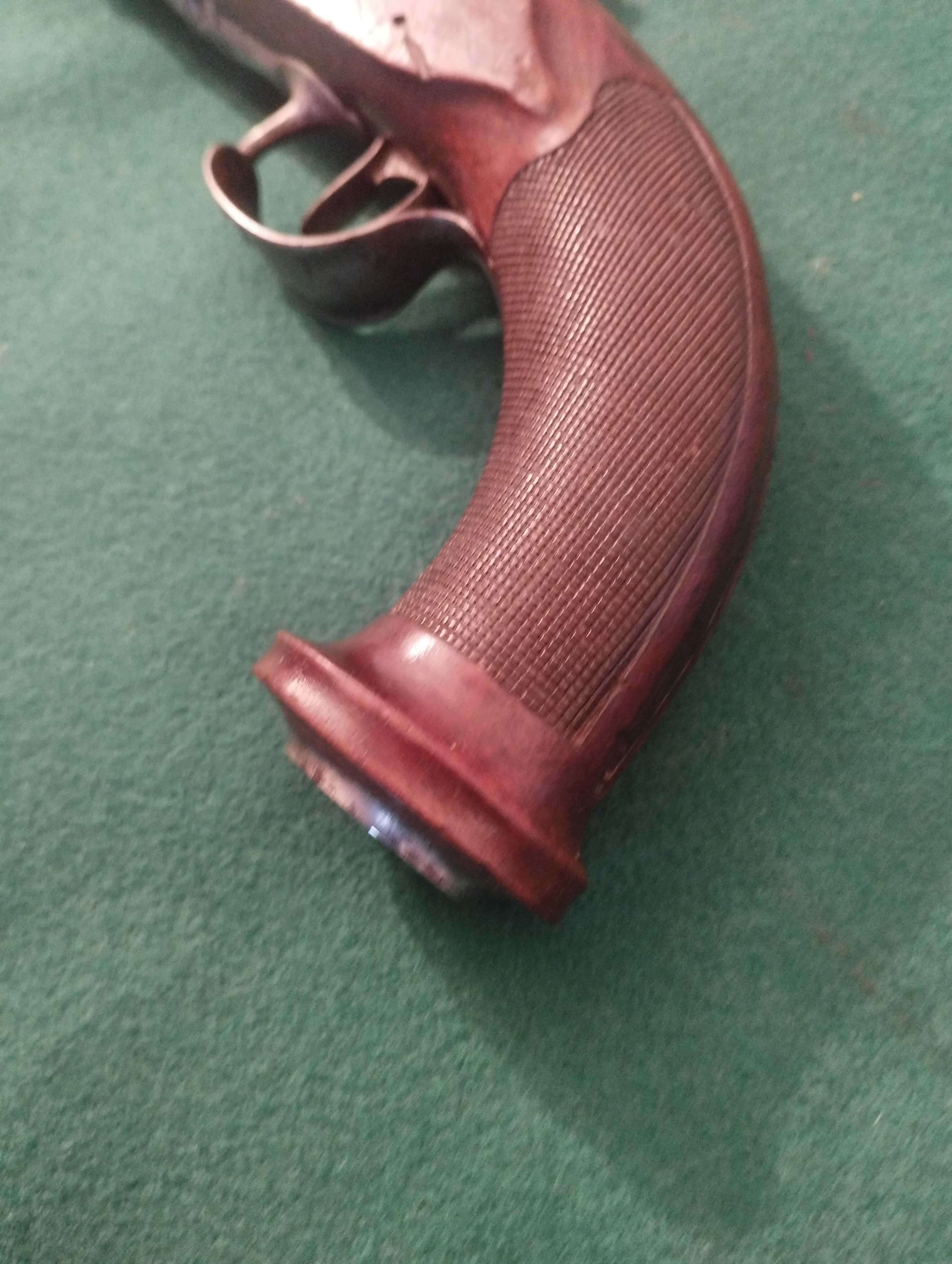 Pistola de pederneira para oficial francês, final do século XVIII
