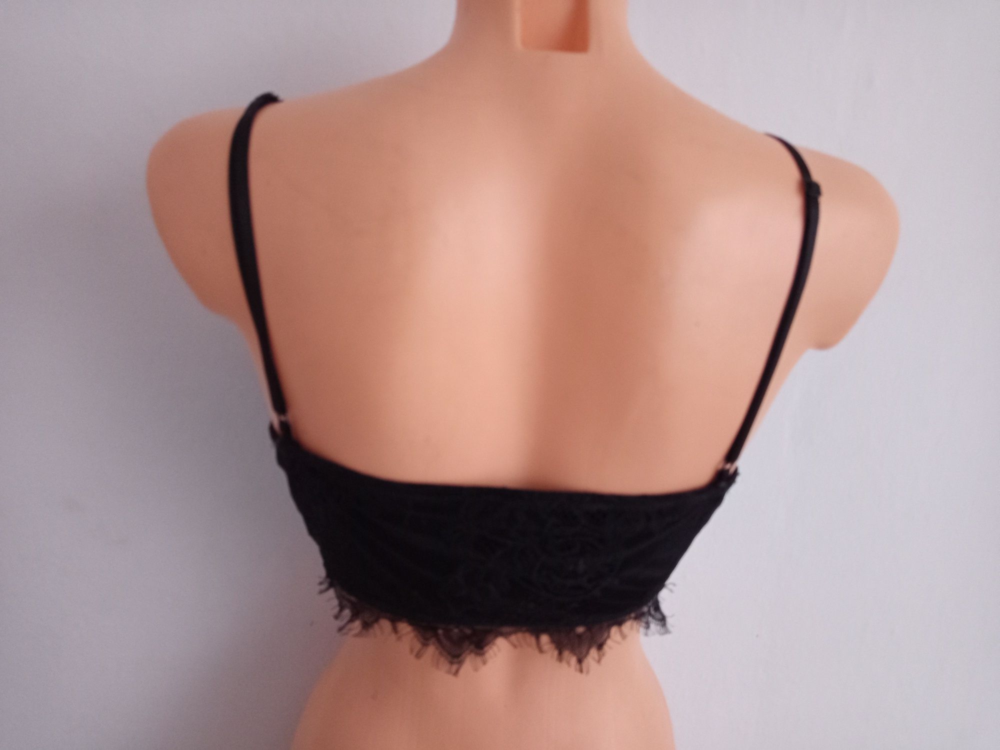 Nowy crop top pretty little thing r.M