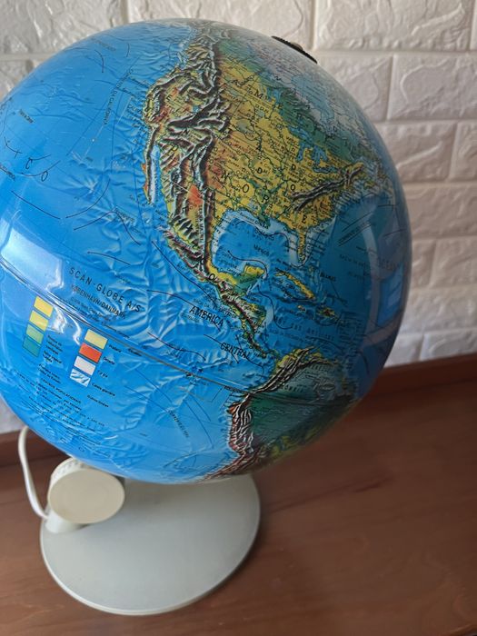 Globo terreste antigo luminoso