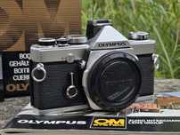Aparat analogowy Olympus OM 1