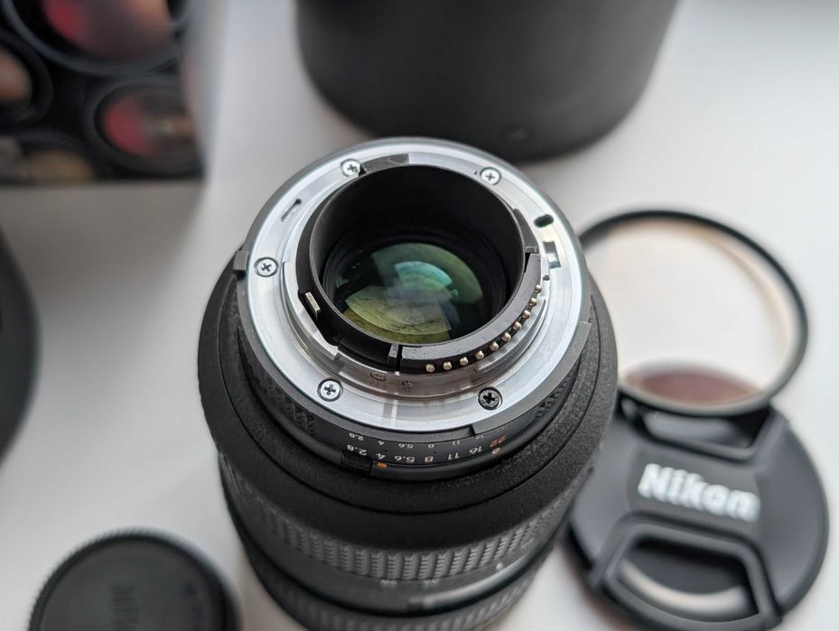 Об'єктив Nikon AF-S Nikkor 28-70mm 2.8