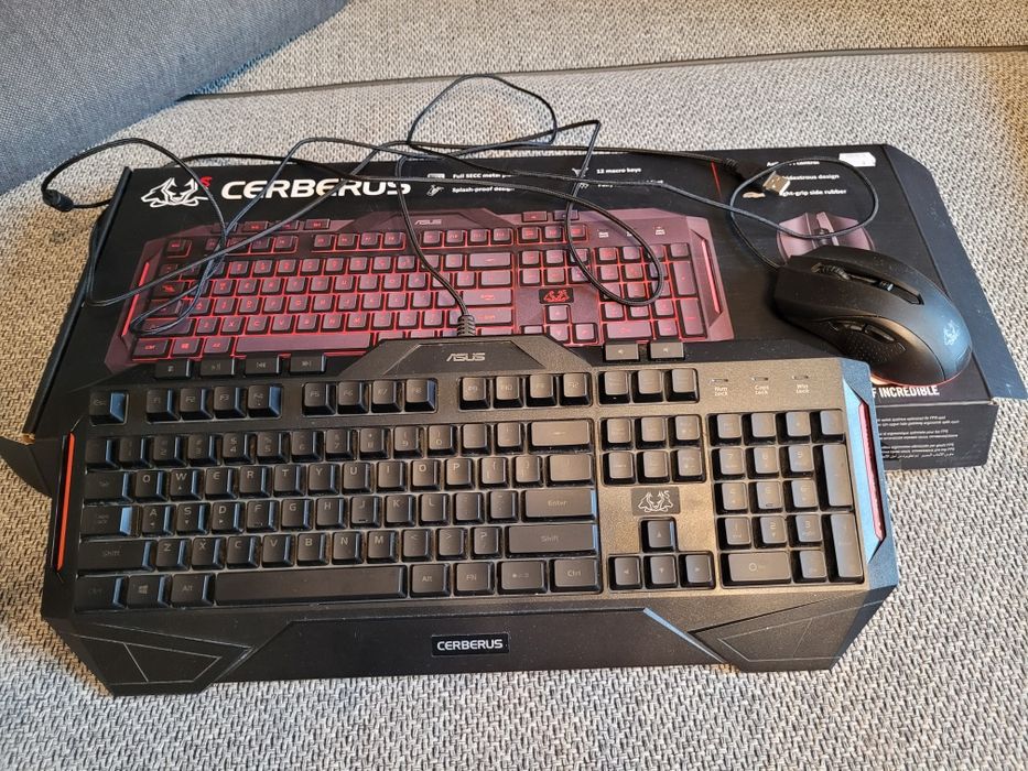 Klawiatura Asus gamingowa