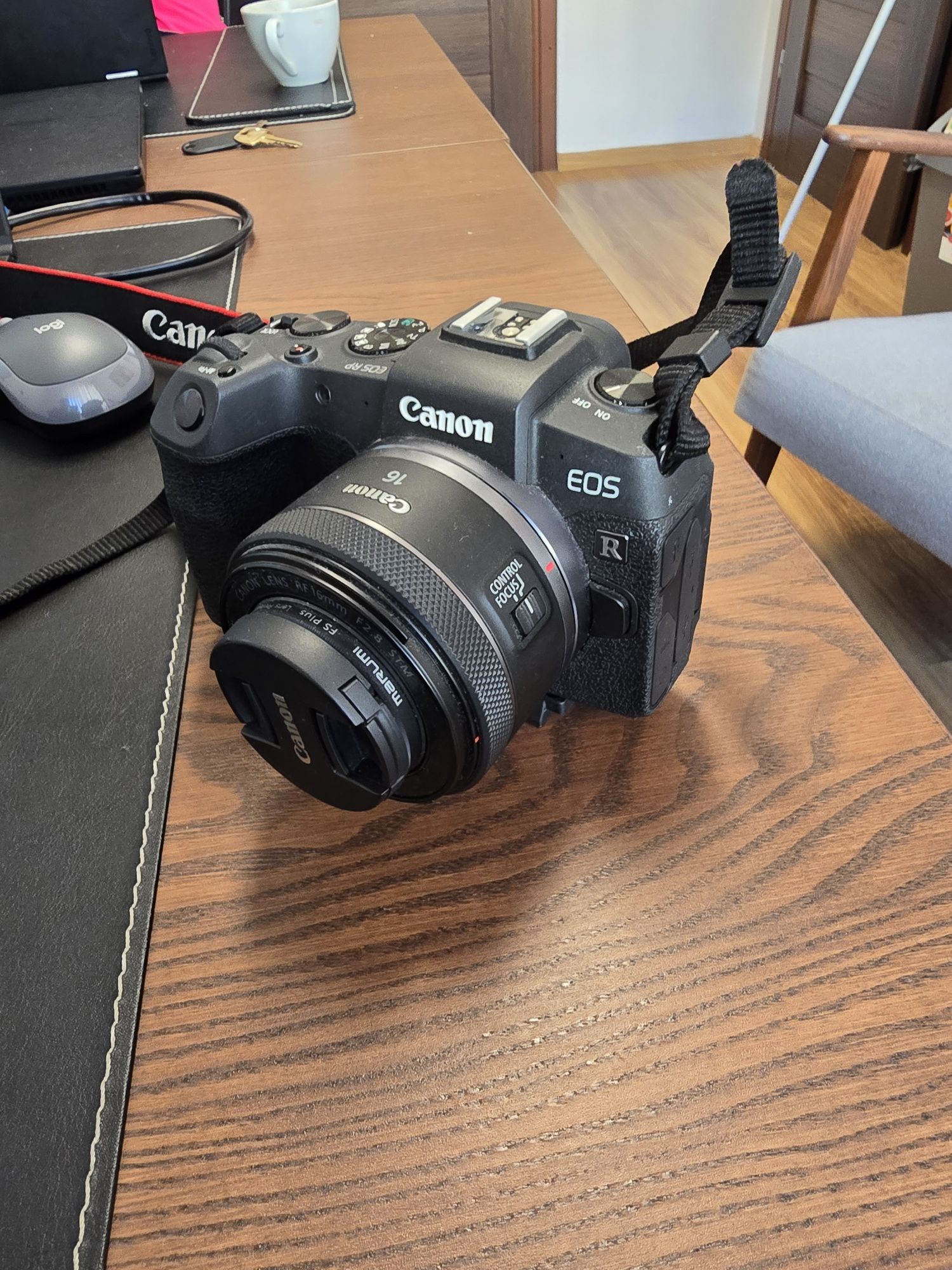 Canon RP obiektyw 16mm stan idealny