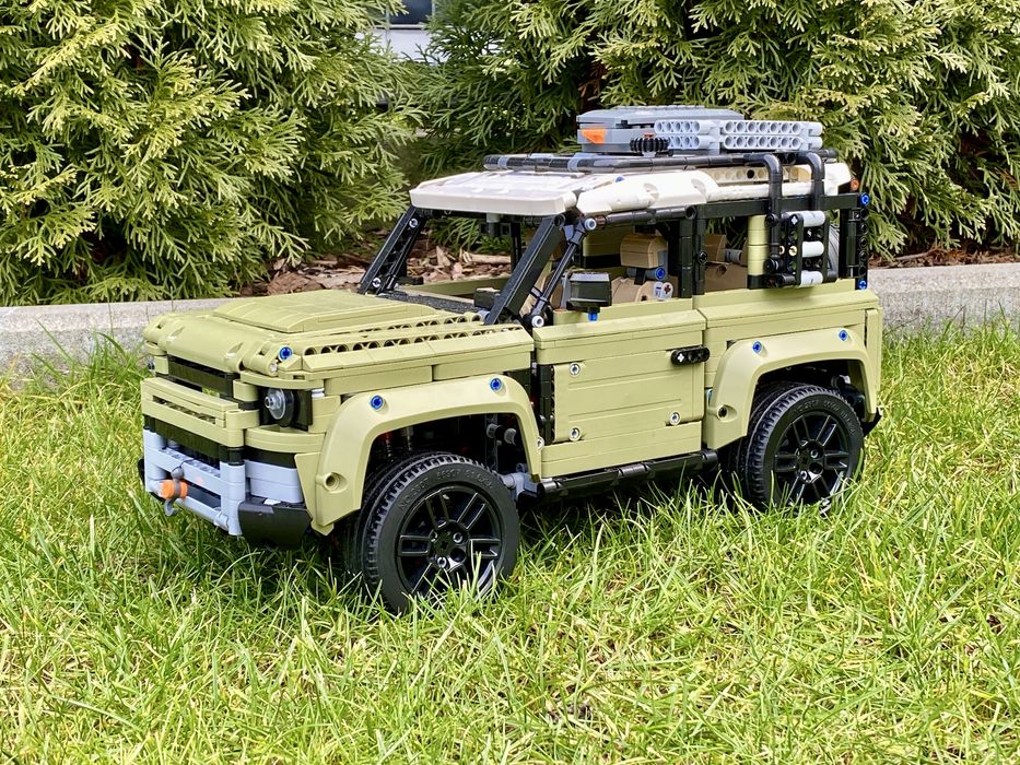 Nowe Klocki Land Rover Defender 42110 Skala 1:8