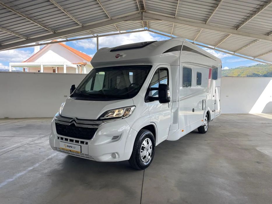 Burstner Lyseo Time Fidelity - Autocaravana c/Camas Central e Elevatória