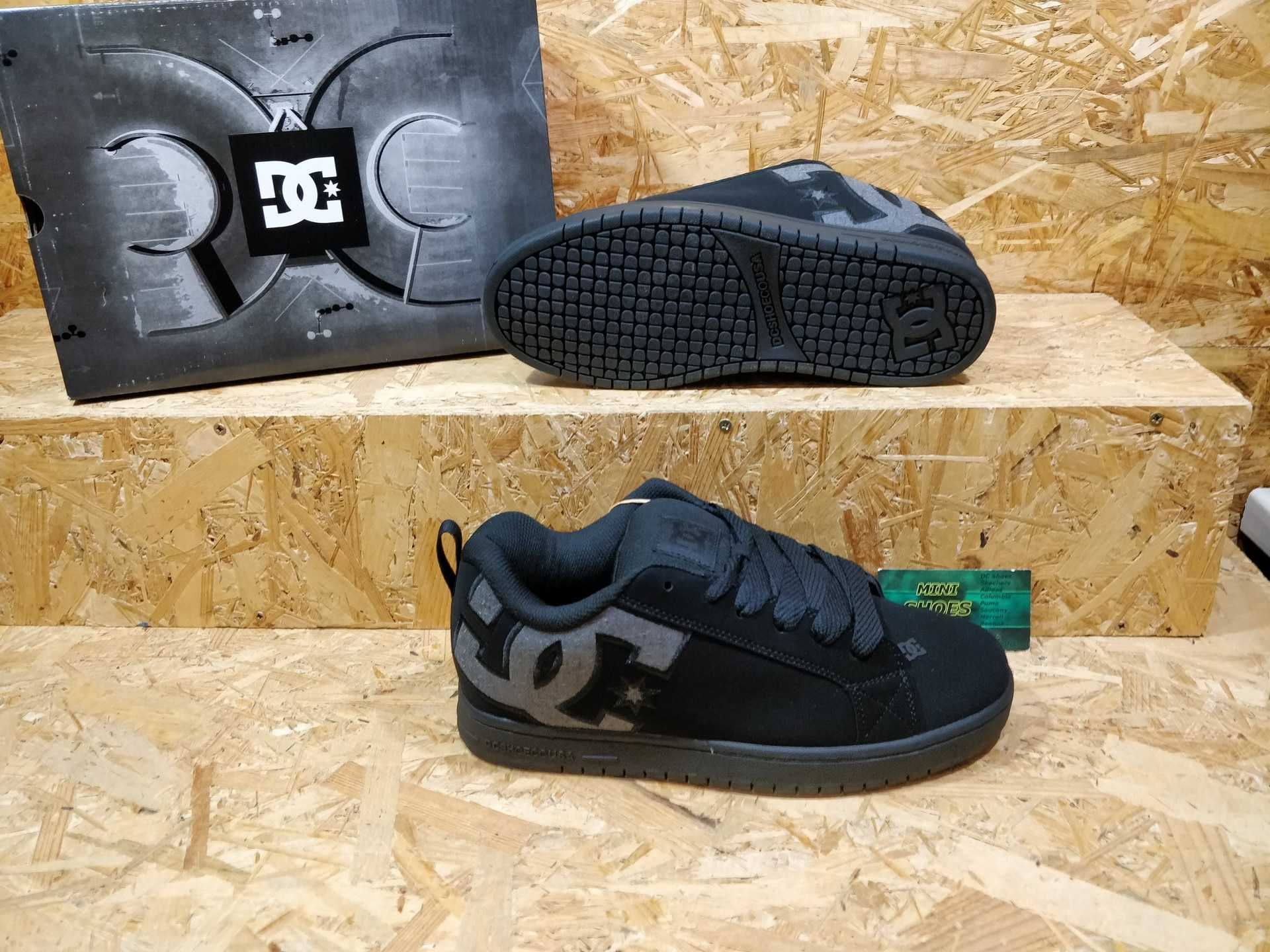 Кроссовки DC Shoes Court Graffik кросівки скейтери Нові 42 43 44 46