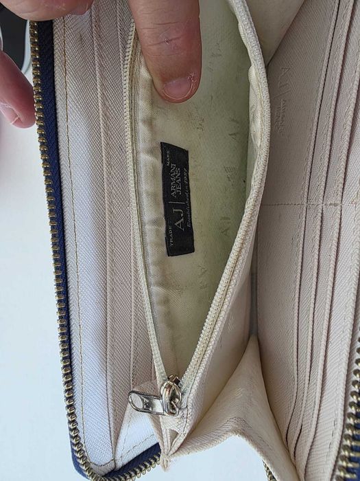 Carteira Armani Jeans Azul e Preta com Fecho